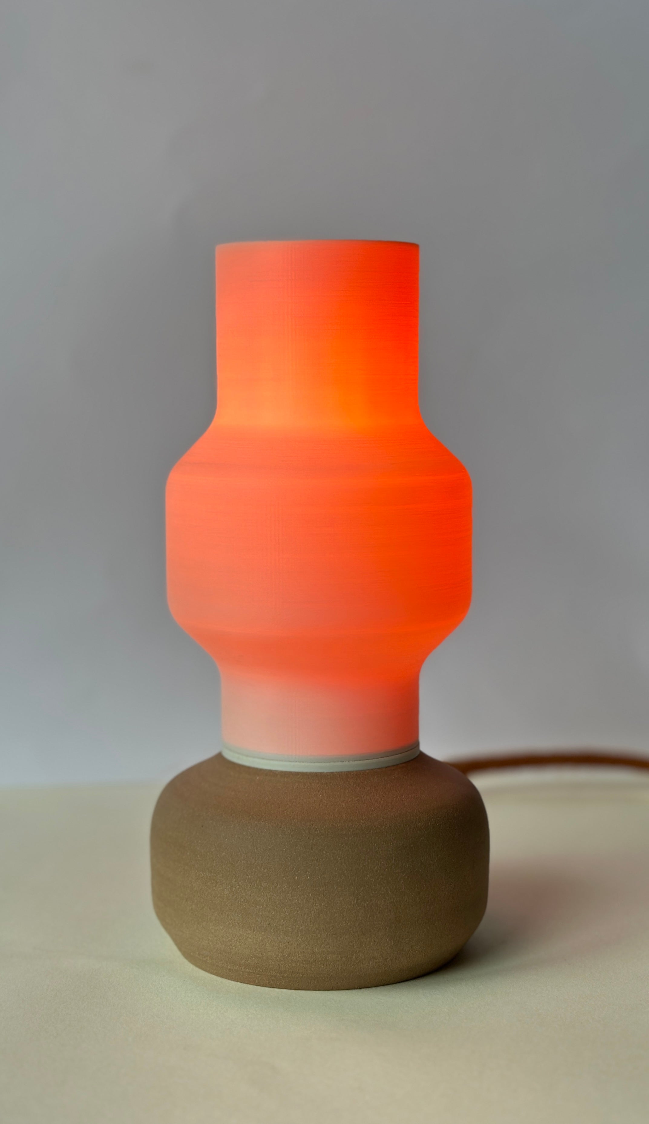 OLIV 04 Mała lampa stołowa